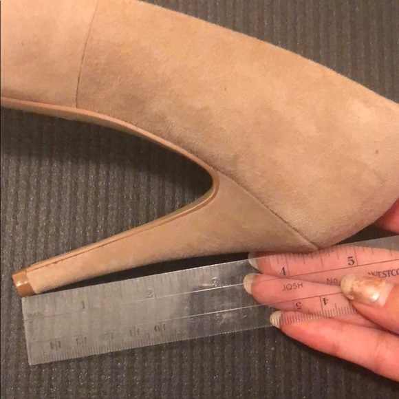 Nude Velvet Pumps - Picture 6 of 6